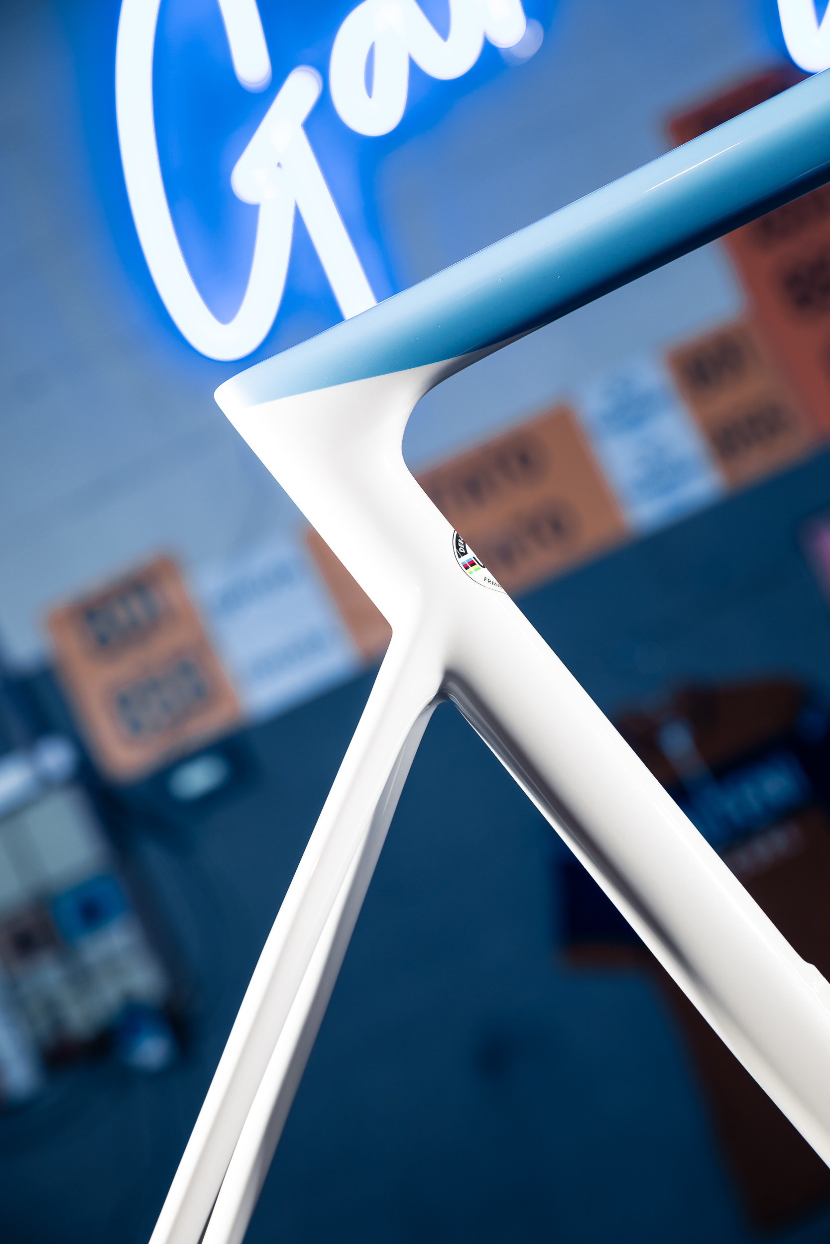 de-rosa-merak-cloud-blue-v-lo-route-pi-ce-unique-colorblock image 3
