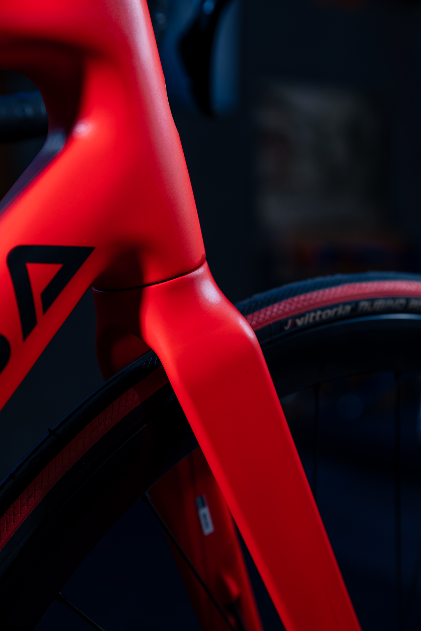 de-rosa-838-stranger-red-v-lo-course-dition-shop-2024 image 8