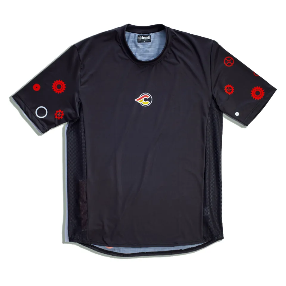 cinelli-x-futura-domestiq-tech-tee-t-shirt-technique image 1