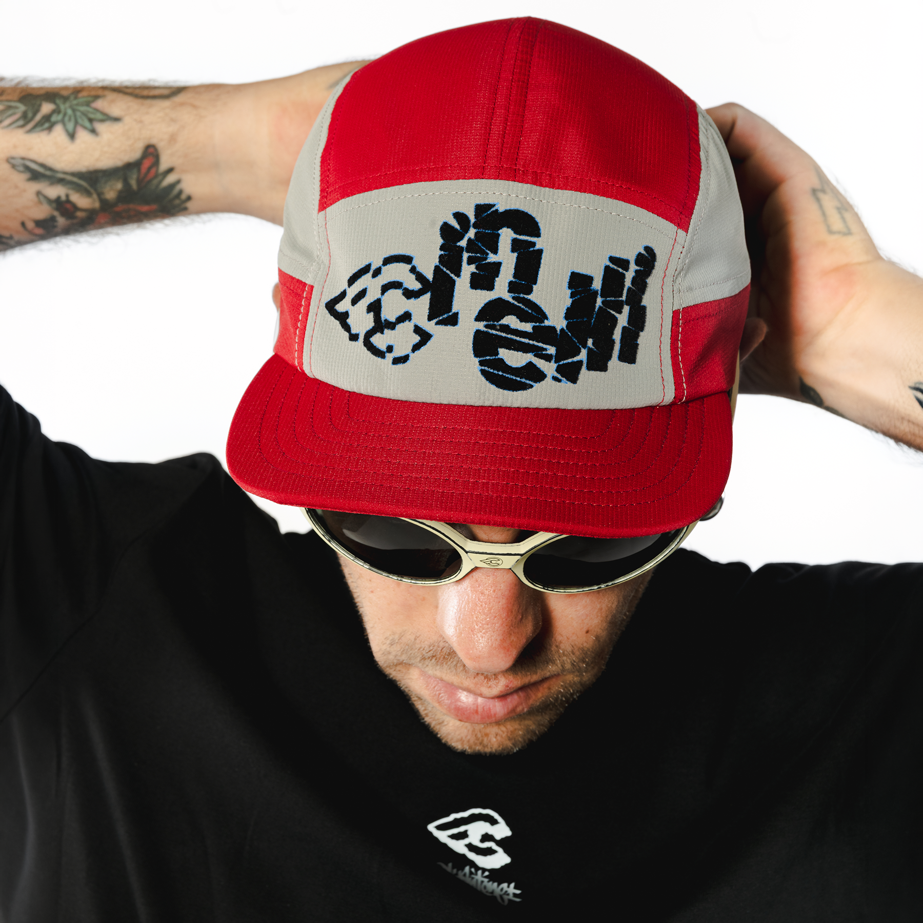 cinelli-tutto-tech-cap-broken-up-red-casquette-cycliste image 1