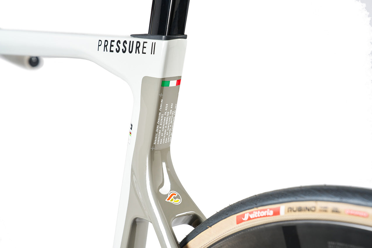 cinelli-pressure-2-105-disc-di2-v-lo-de-course-carbone-a-ro image 4