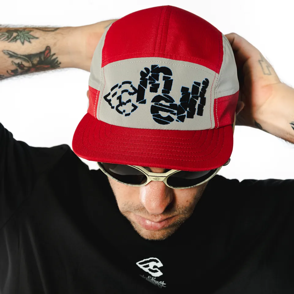cinelli-tutto-tech-cap-broken-up-red-casquette-cycliste image 1
