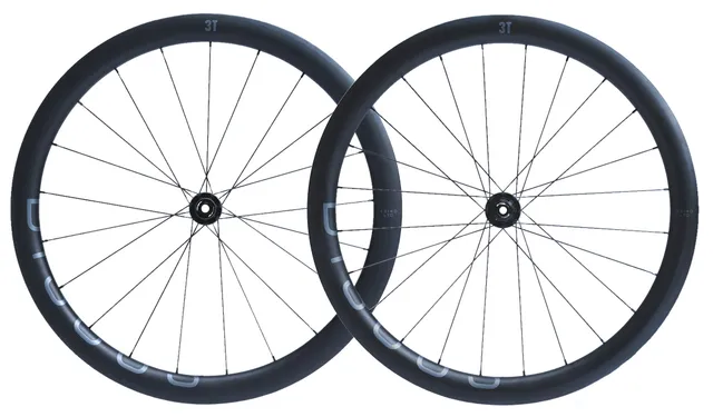 3t-discus-45-40-ltd-paire-de-roues-carbone-route-et-gravel image 1