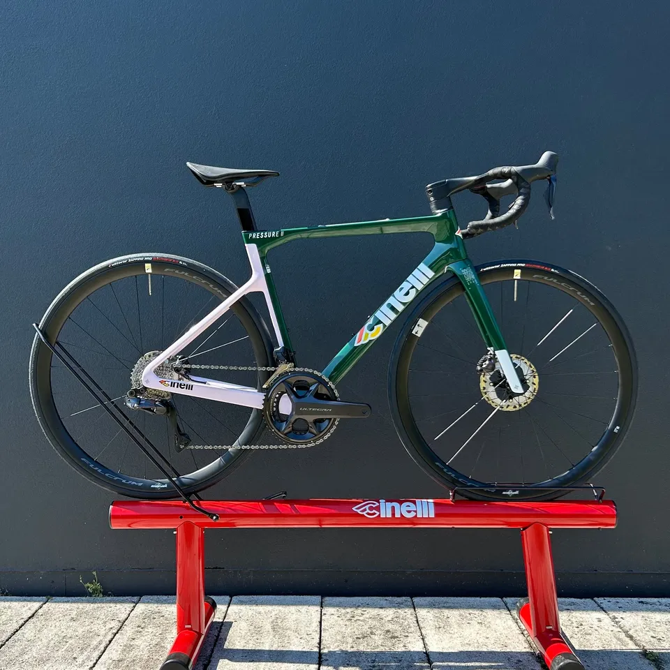 cinelli-pressure-ii-dandy-s-racing-green-ultegra-di2-12v-49s-v-lo-test image 1