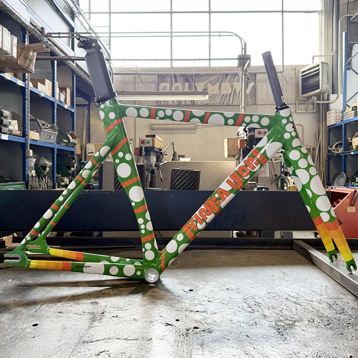 cinelli-vigorelli-kit-cadre-piste-art-program-yinka-ilori image 1