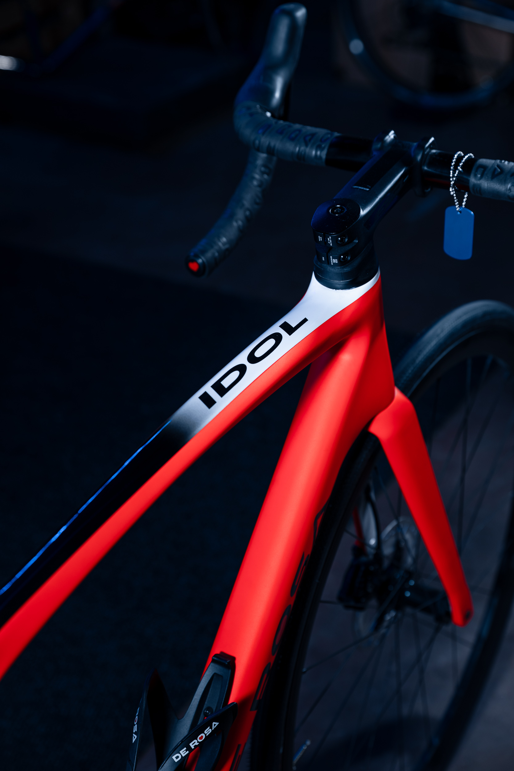 de-rosa-idol-red-grad-v-lo-course-rouge-d-grad image 2