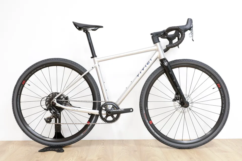 titici-all-in-s-v-lo-gravel image 1